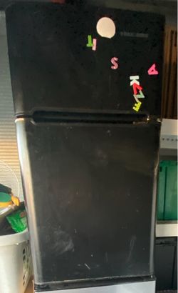 ✨Black & Decker Black Mini Fridge✨