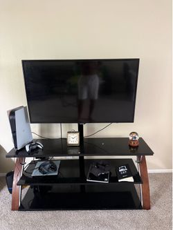 32 inch Samsung TV + TV stand