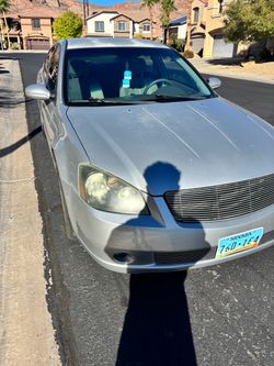 Nissan Altima Silver Sedan