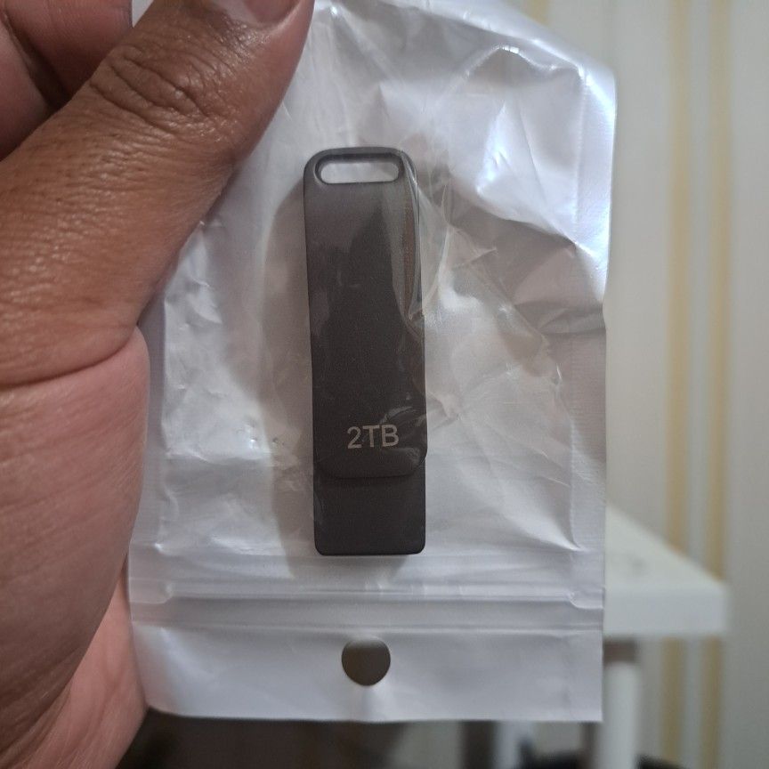 2TB USB SSD Flash-Drive
