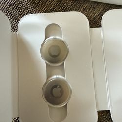 2 Pack Apple AirTag NEW for iPhone iPad air tag New