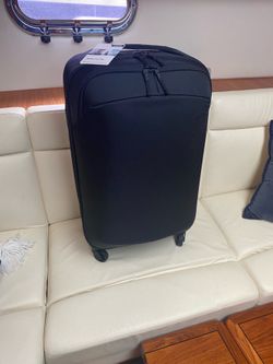 Thule Subterra 2  26" Checked Spinner  65L BLACK Rolling Suitcase