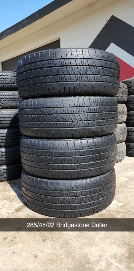 285/45/22 BRIDGESTONE DULLER 240$