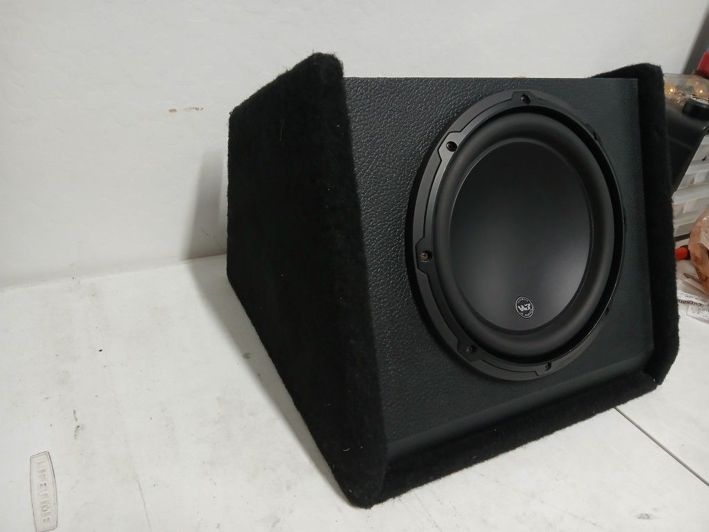 1 - 10" JL Audio W3V3-4 Subwoofer 