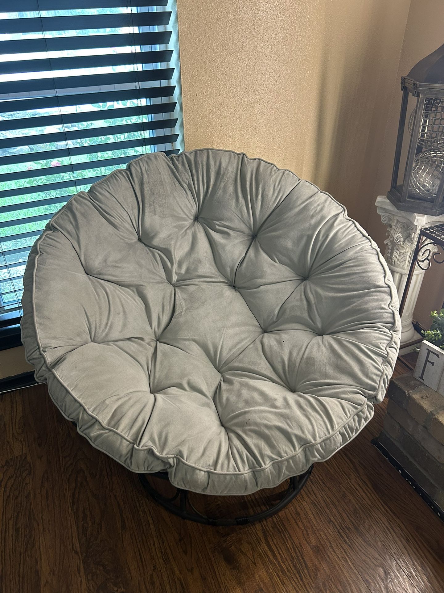 PAPASAN CHAIR