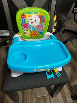 Cocomelon feeding table with tray