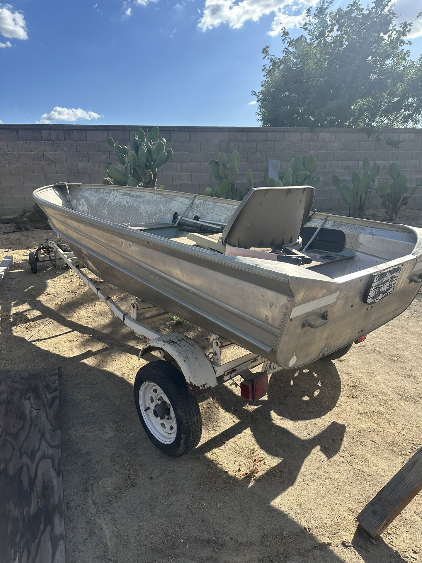12 Valco Fishing Boat
