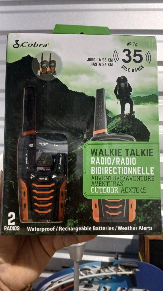 Cobra Walkie Talkie