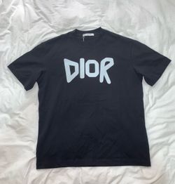 Black t shirt