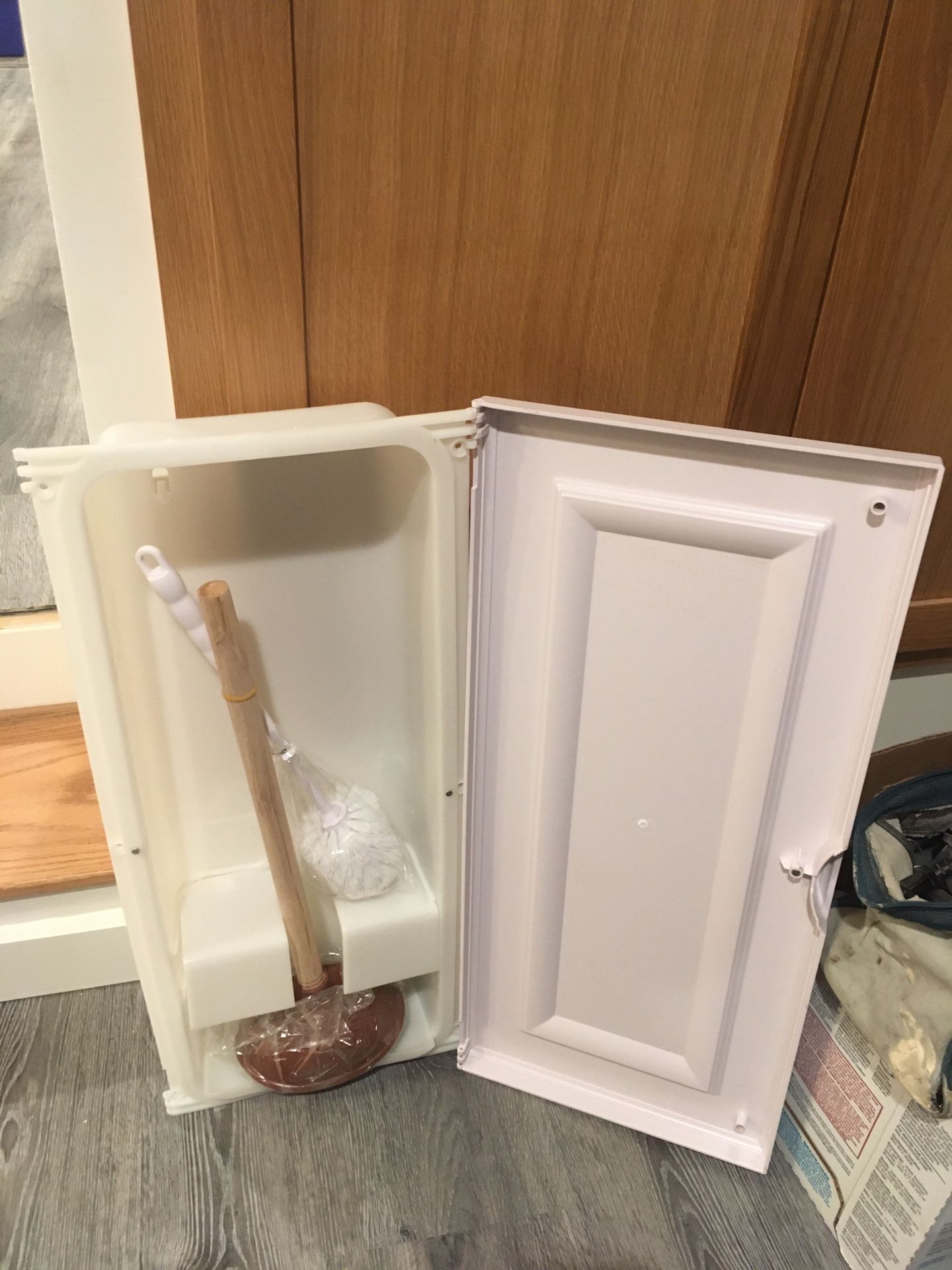 Inwall Toilet Plunger Storage Kit for Sale in Seattle, WA OfferUp