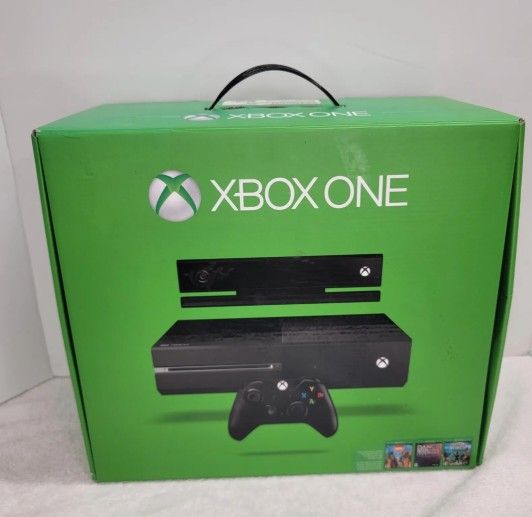 Xbox One 500gb With Kinect 2 Controllers + 20 Games Works Great