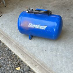 Great Condition Duralast  7 Gallon Air Tank 