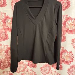 Black V-neck long sleeve top -new