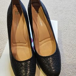 Naturalizer Snakeskin Pumps-Black
