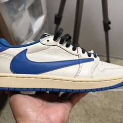TRAVIS SCOTT X FRAGMENT JORDAN 1 LOW