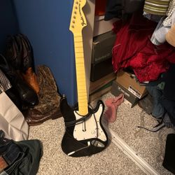 Xbox 360 Fender Stratocaster Guitar Hero Rock Band Wired