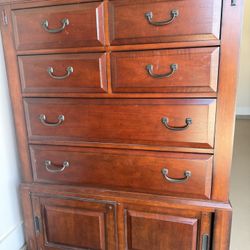 Beautiful BROYHILL TALL DRESSER