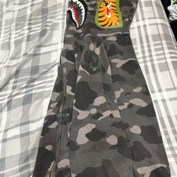 black bape hoodie
