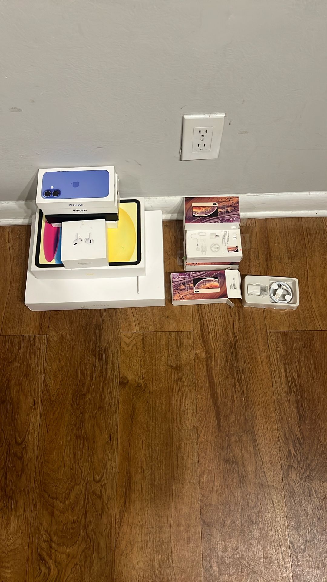 Apple Boxes