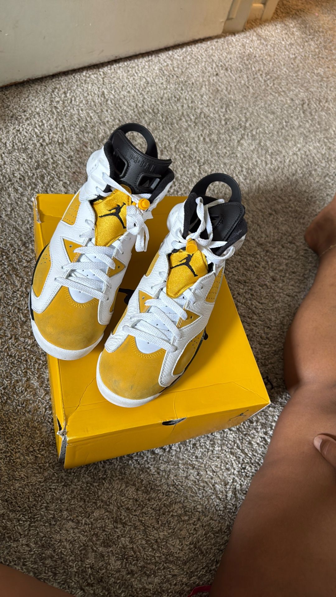81/2 Barely Worn Come Get