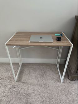 Foldable no tool desk