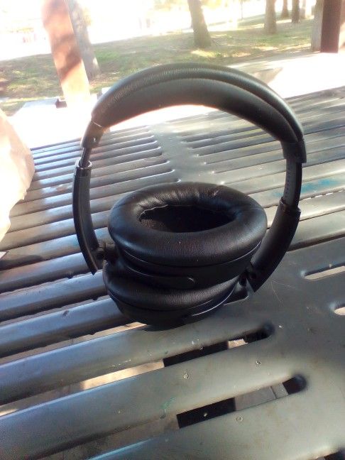 BOSE Noise Cancelling Headphones!