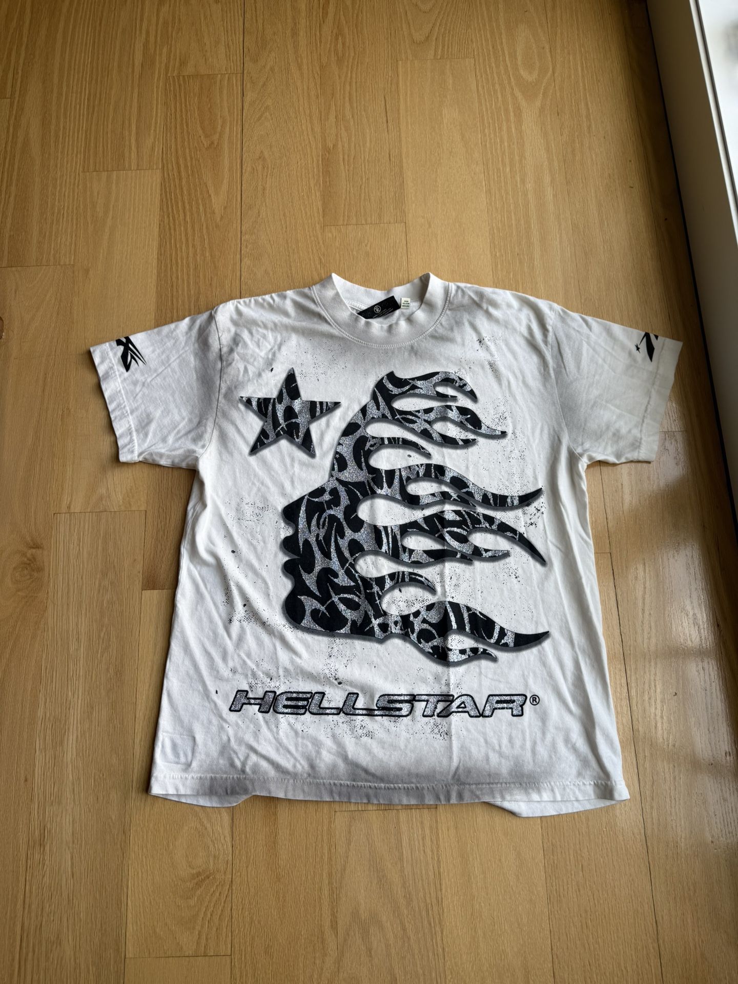 Authentic Hellstar T-shirt worn 1x Size Small