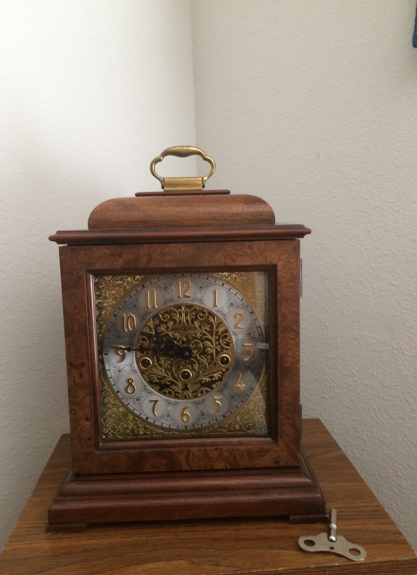 Beautiful Howard Miller mantel clock