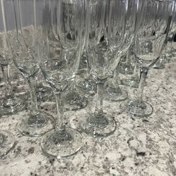 100 Glass Champagne Flutes