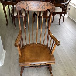 Nichols & Stone Rocking Chair Maple Country Farmhouse Excellent