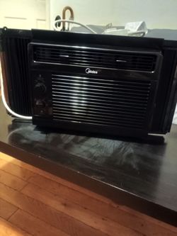 Midea 5,000 BTU air conditioner