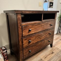AspenHome Wooden dresser/TV Stand