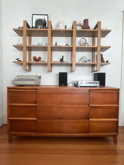 Beautiful Vintage MCM Wood 9 Drawer Dresser