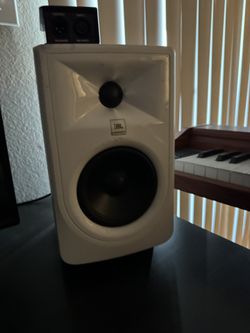 JBL SPEAKERS PAIR