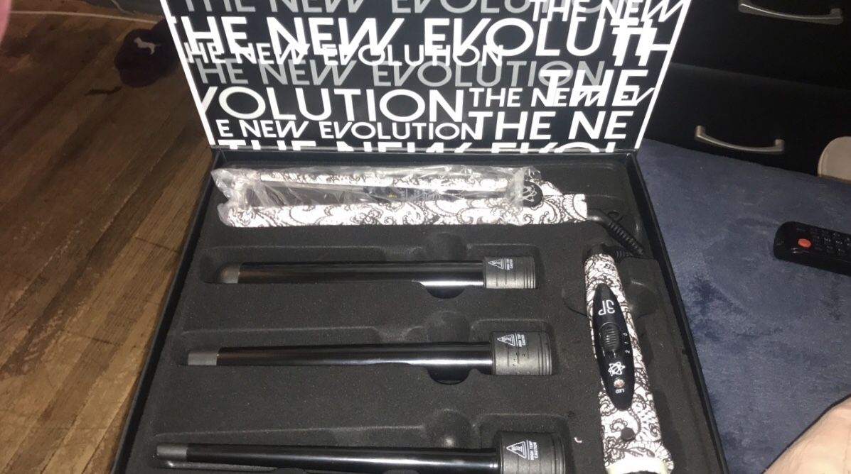 Valectric French lace infinity style set