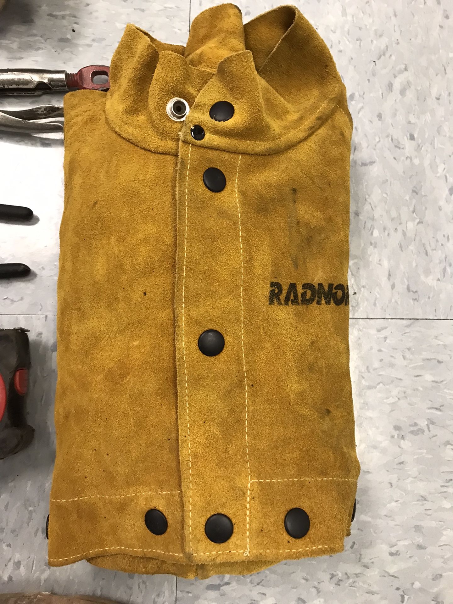 Ironworker Tool Bucket 23464 for Sale in Glendale, AZ OfferUp