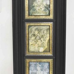 UNIQUE DOOR WITH THREE JAPANESE PRINTS MOUNTED