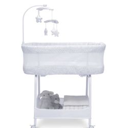 Delta Smart Sleep Auto Glide Bassinet with Bluetooth