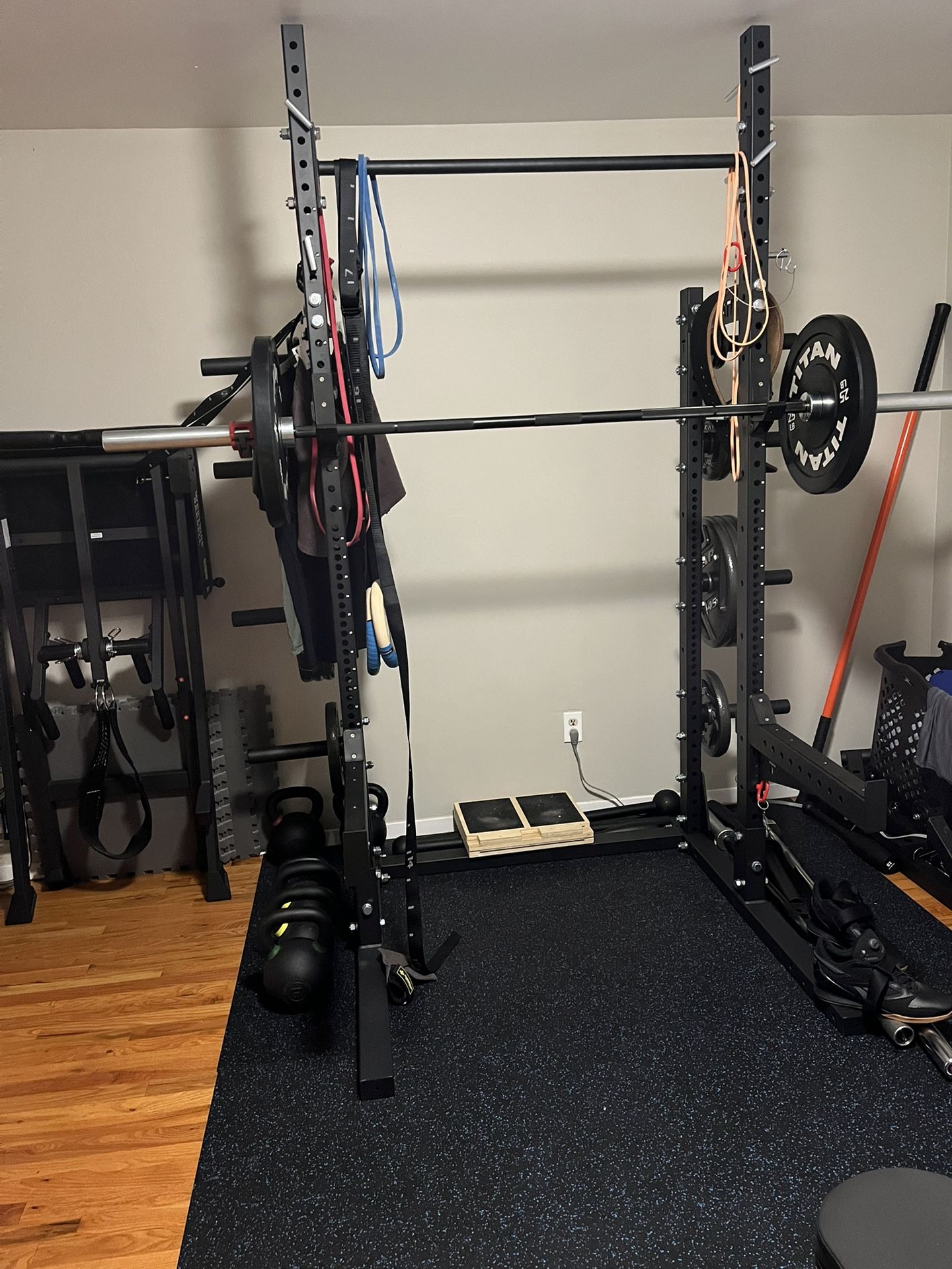 Titan Fitness T3 Half Rack
