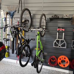 Marlin 5 Gen 2 & Trek 8000 mountain bikes (price is for two) 