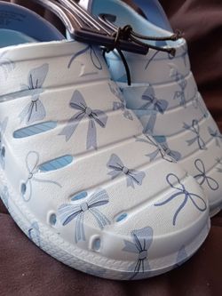 Bow clog for girls