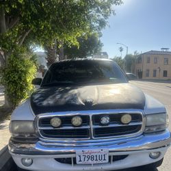 DODGE V6