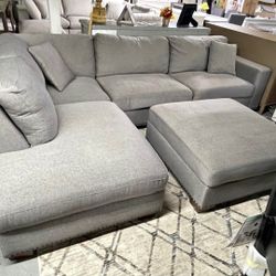 Sectional Couch Great Condition No Pets No Smoke 