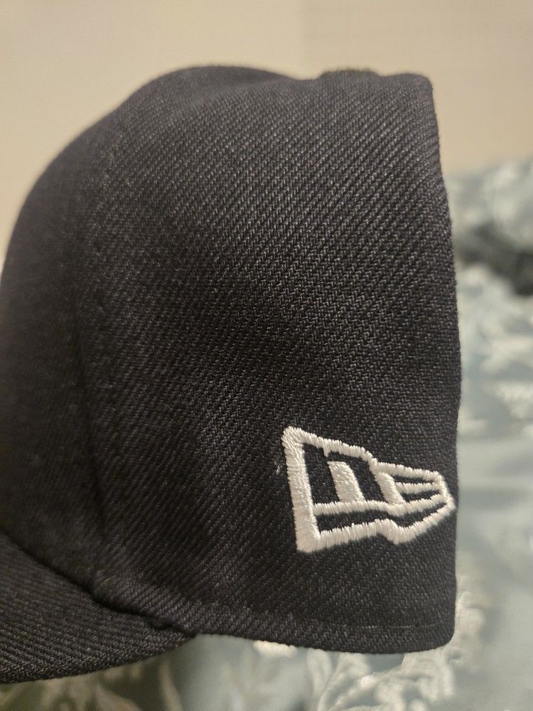 2 New York BASEBALL CAPS