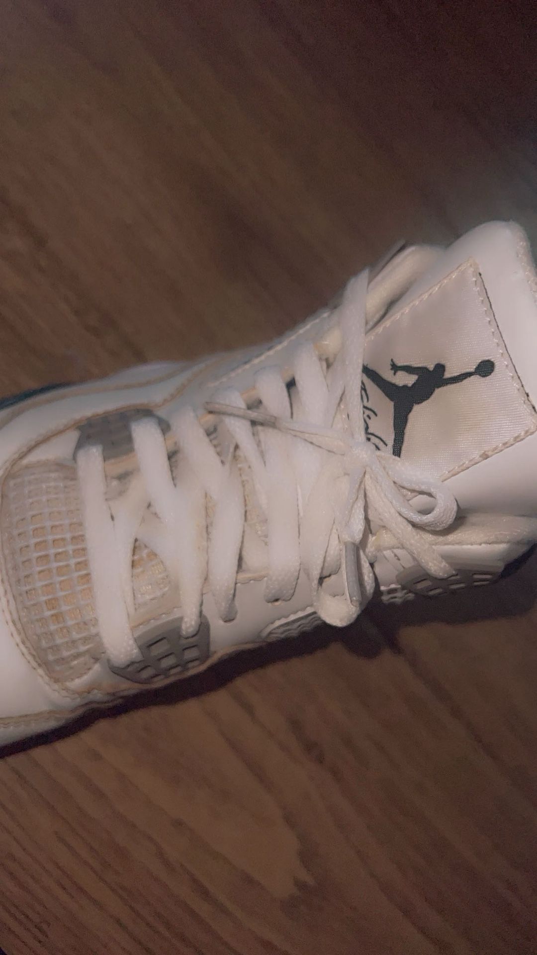 Jordan 4 
