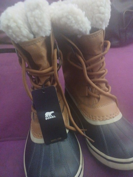 BRAND NEW WOMEN'S WINTER BOOTS
