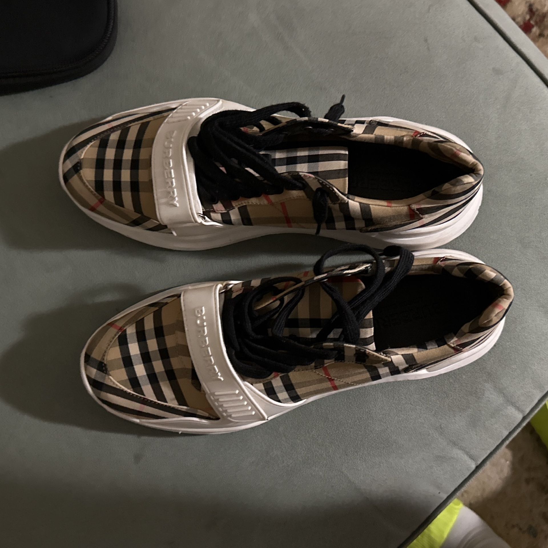 Burberry Shoes 