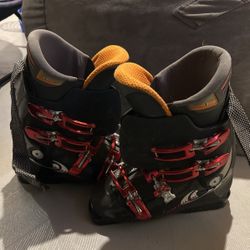 Salomon Ski Boots Size 9 1/2