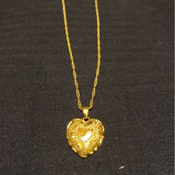 Women’s 14 Kt Gold Plated Heart Shaped Necklace 22” 