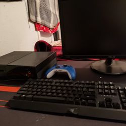 Razor Black Widow Keyboard And Onn Gaming Mouse Bundle 